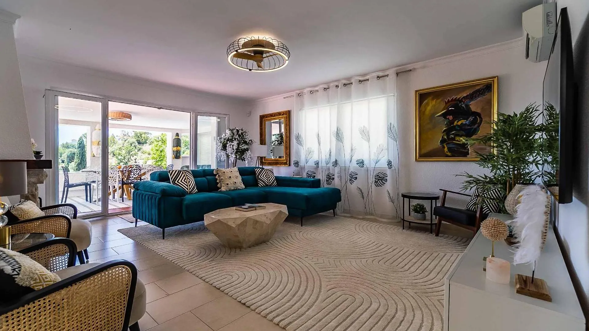 Villa 6 Views Unique Villa With Bbq, Chill Areas, Bar, Private Pool, In A Stunning Setting With Sea, Mountain, Nature, Garden And Pool Views 베날마데나코스타 0*,