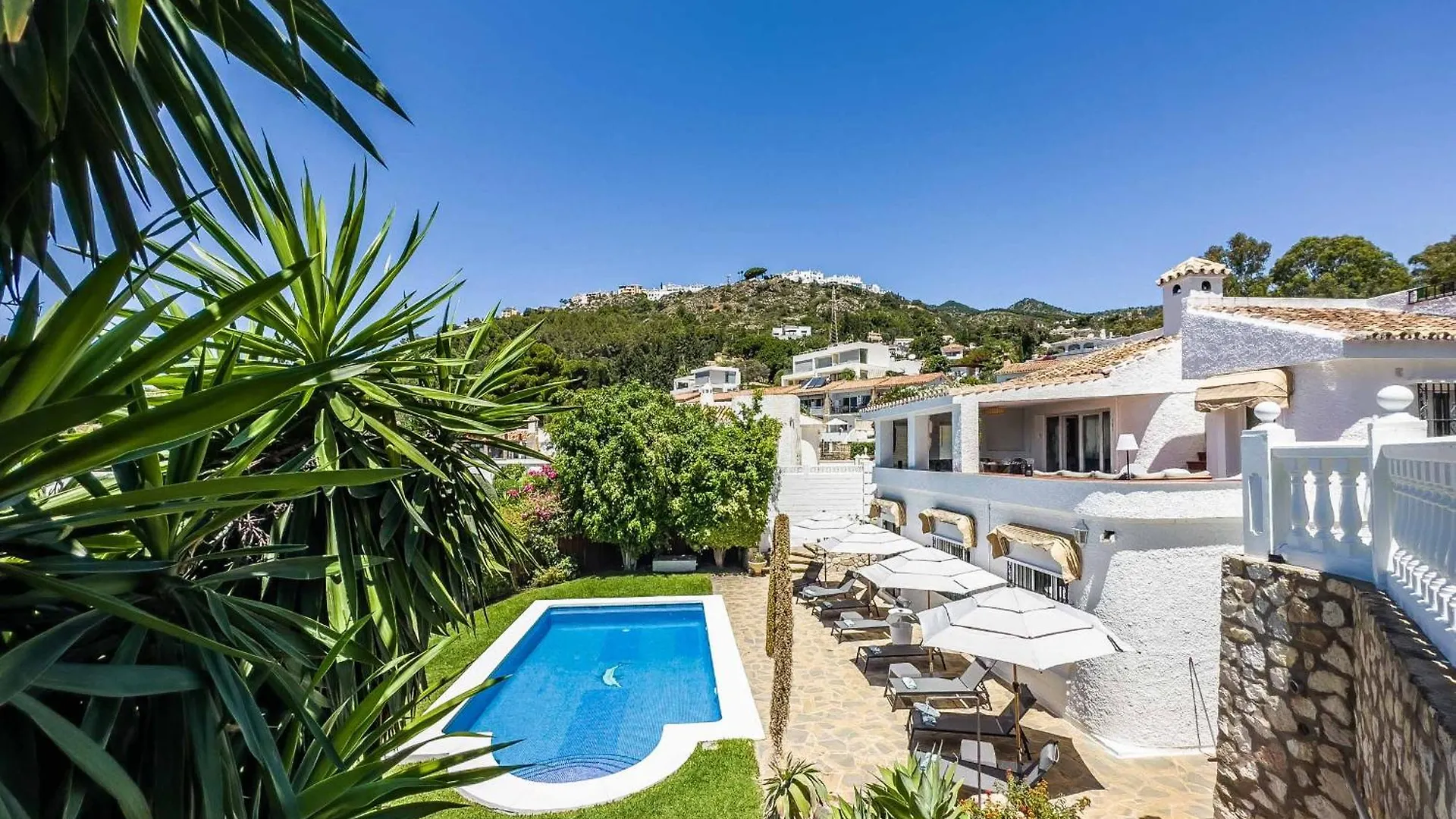 Villa 6 Views Unique Villa With Bbq, Chill Areas, Bar, Private Pool, In A Stunning Setting With Sea, Mountain, Nature, Garden And Pool Views 베날마데나코스타 0*,
