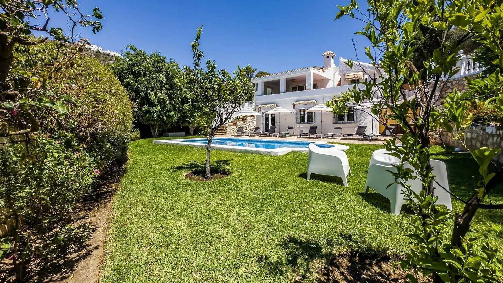 Villa 6 Views: Panoramic Paradise with Private Pool and BBQ Benalmadena Spain