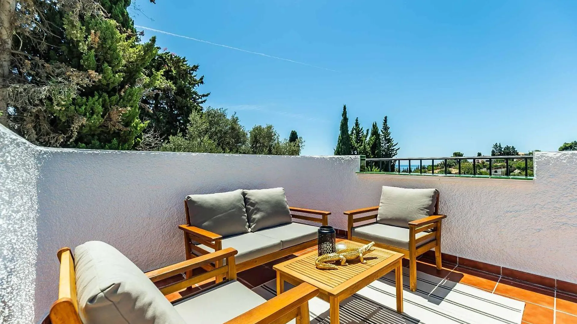 Villa 6 Views: Panoramic Paradise with Private Pool and BBQ Benalmadena